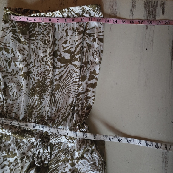 Blue Island Cream Olive Green Abstract Print Strapless Jumpsuit Size Small - Picture 12 of 17